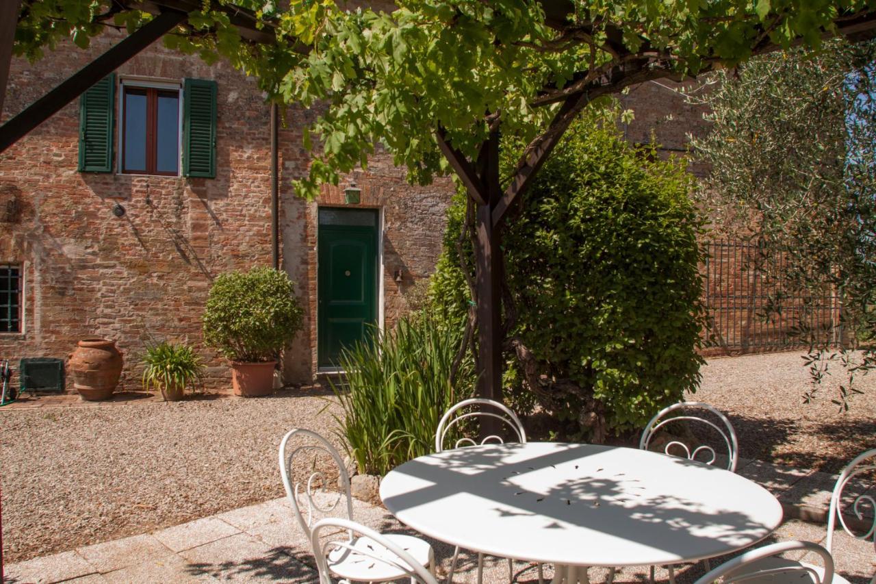 Podere Piazza Casa Dell'Arcivescovo Siena Luaran gambar