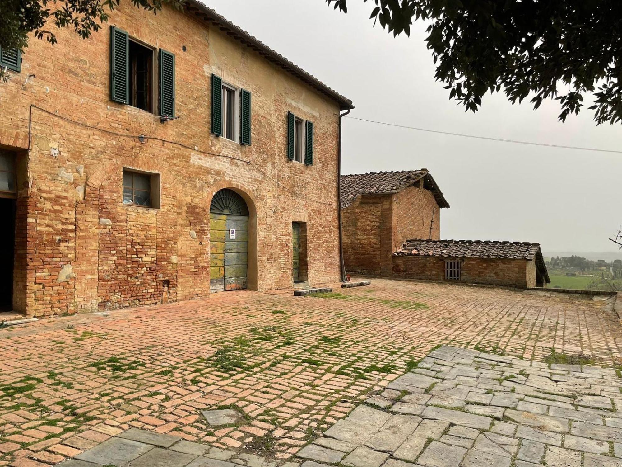 Podere Piazza Casa Dell'Arcivescovo Siena Luaran gambar