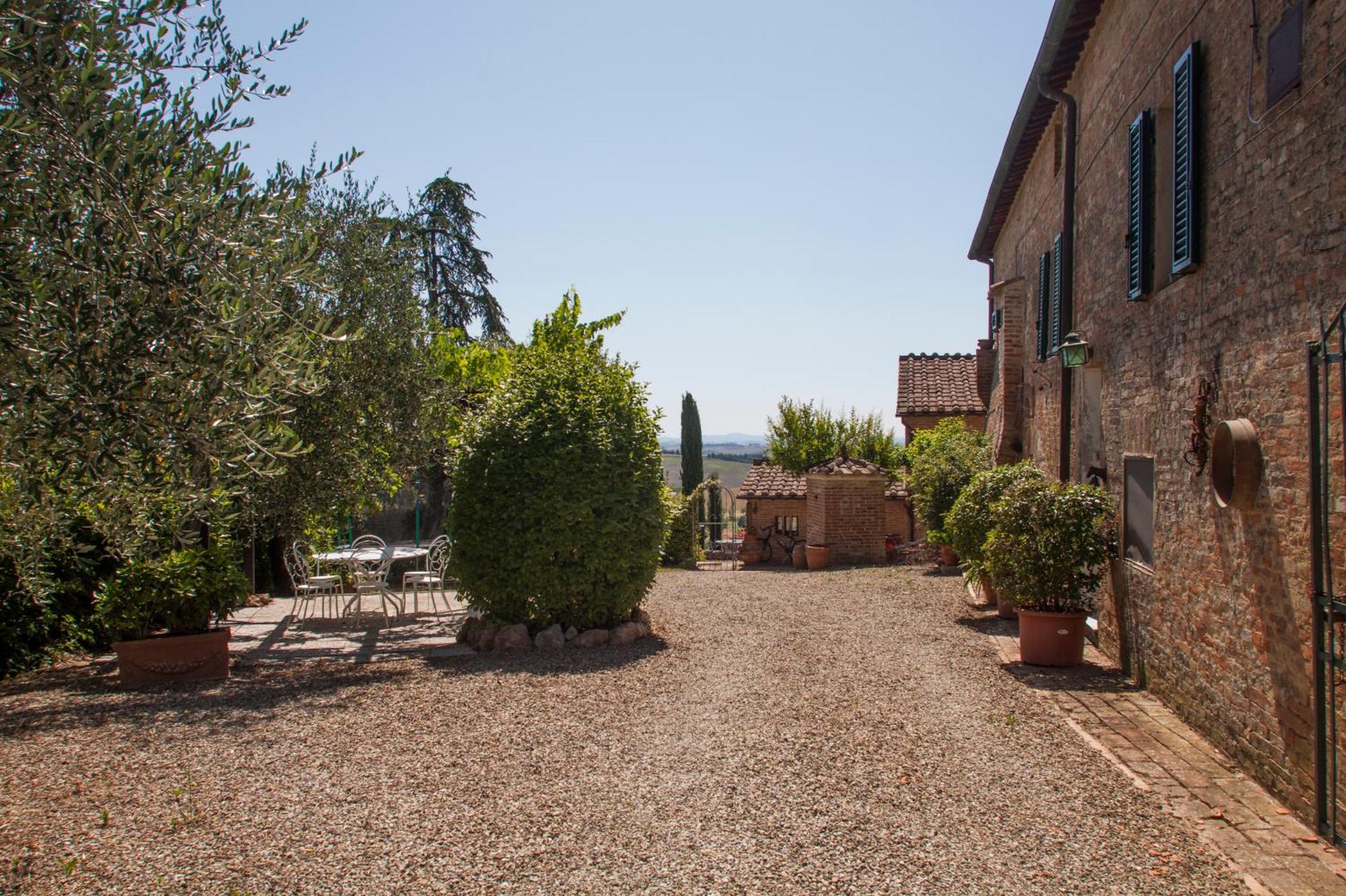 Podere Piazza Casa Dell'Arcivescovo Siena Luaran gambar